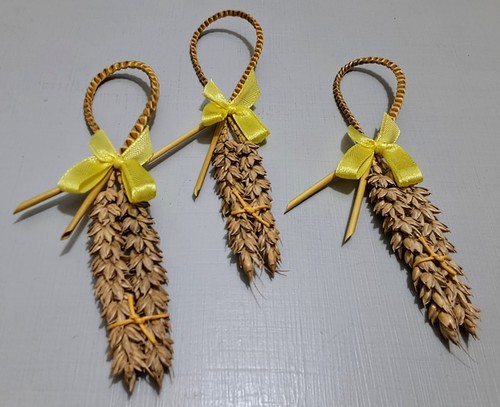 Corn dolly country - country, favour