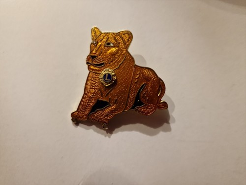 Enamel pin badge lions - lions, club