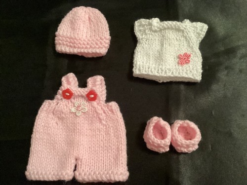 Hand knitted dolls - clothes, to