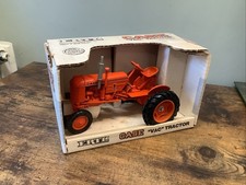 ERTL Case Vac Tractor 1/16