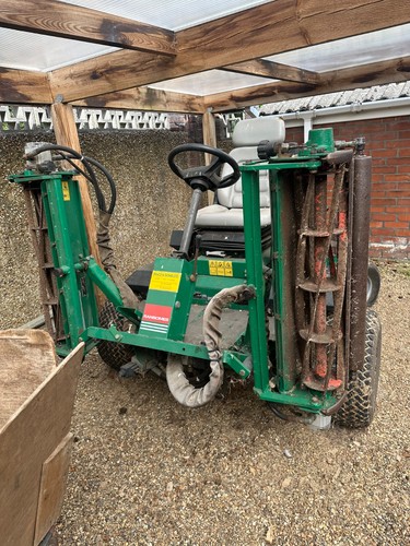 Ransomes triple gang - ride, on
