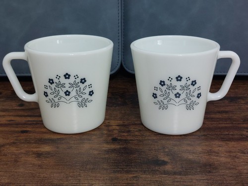 Vintage pyrex milk glass - milk,