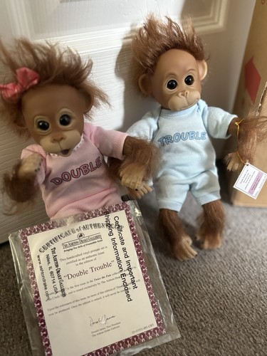 Double trouble twin - twin, monkey