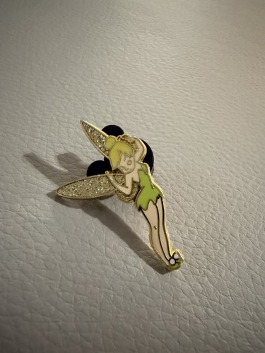 Disney tinkerbell pin - tinkerbell,