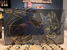 Pokemon TCG Charizard Ultra