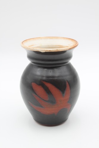 Mucros studio pot - pot, margaret