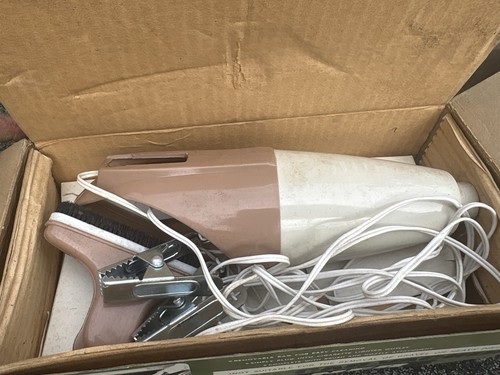 Vintage 12v car - 12v, cleaner