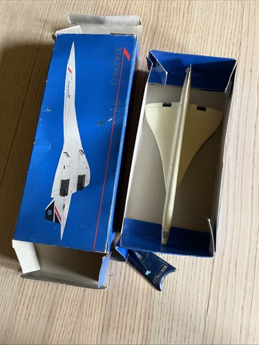 Vintage wooster plastic - vintage,