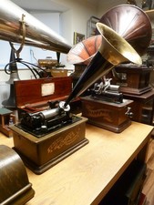 IT'S CHRISTMAS SOON! WHAT ABOUT A NICE WORKING EDISON PHONOGRAPH FOR YOUR HOME??