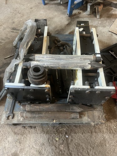 Eb30 7t breaker - to,
