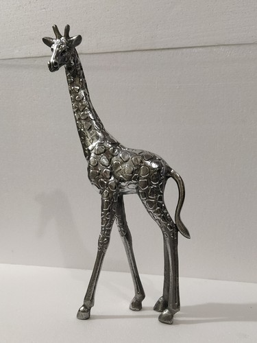 Metal large giraffe sculpture - metal,