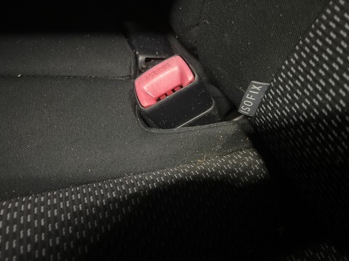 Toyota auris seat - toyota, buckle