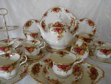 ROYAL ALBERT OLD COUNTRY ROSES