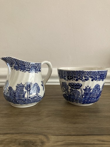 Sugar bowl and milk jug - bowl,