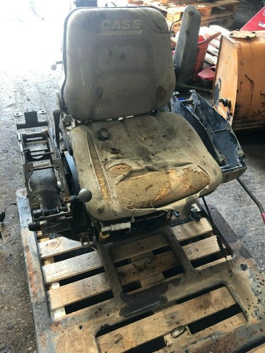C122 mini digger - seat, base