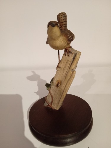Border fine arts wren - border,