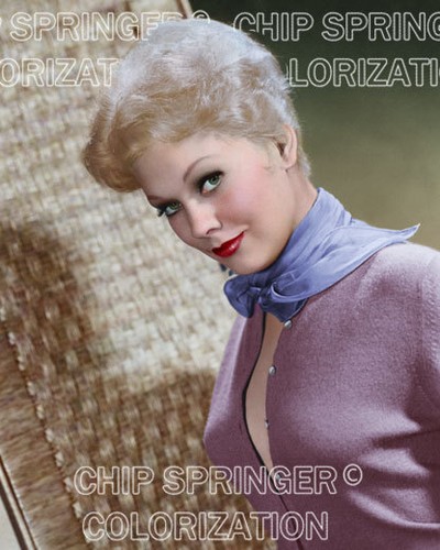 Kim novak posing - by, wicker