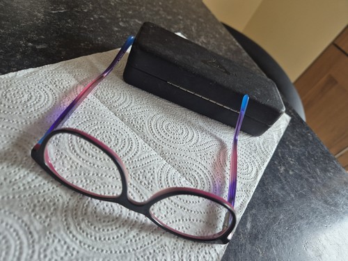 Roxy frames case - , included