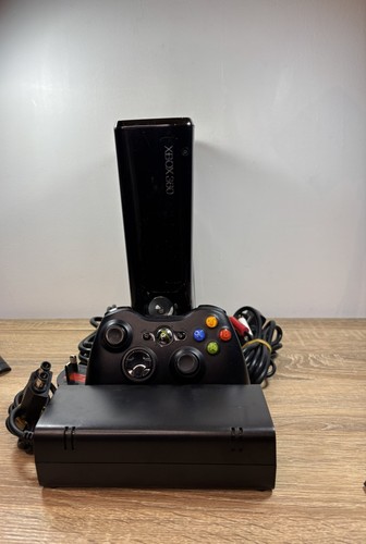 Xbox 360 slim - 360, 250gb