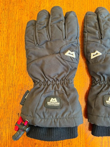 Mountain equipment gloves - equipment,