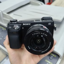 Sony Alpha NEX-6 16.1MP APS-C