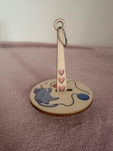 Wooden wrist yarn - wrist, holder
