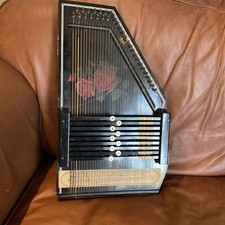 Vintage  Rosetti Autoharp 32