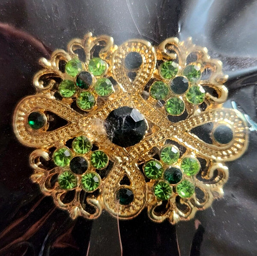 Stock pin green goldtone - stock,