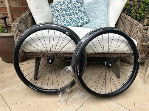 Tilite shadow - tilite, 24"