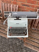Olivetti 82 Typewriter British Made in Glasgow, 1960s Vintage