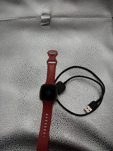 Fitbit versa smartwatch - fitbit,