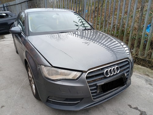 Breaking audi 2014 grey - 8v,