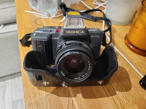 Yashica 230 35mm - 230-af, vintage