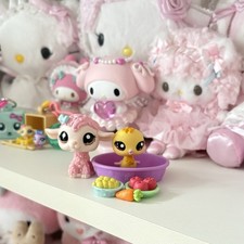 Littlest Pet Shop pink lamb &