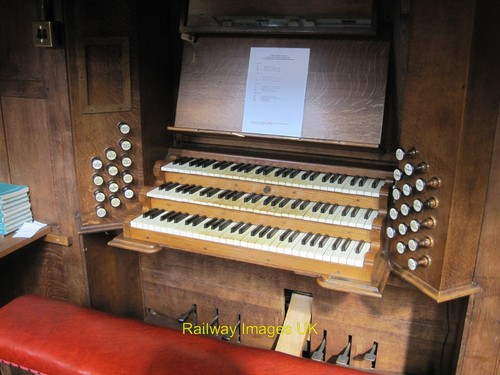 Photo church organ console - photo,