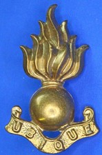Royal Engineers Brass Ubique Collar Badge                  [32788]