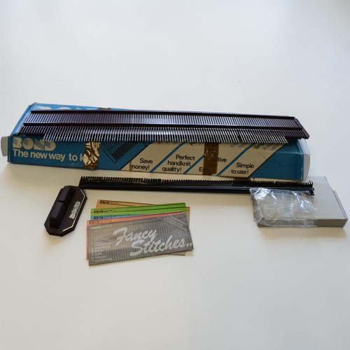 Bond knitting machine - machine, original