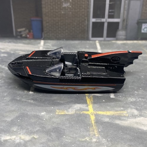 Hot wheels batman bat boat - hot,