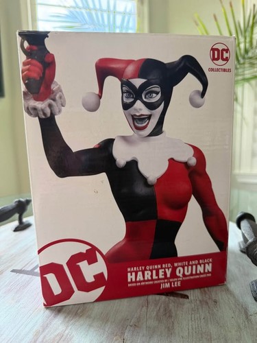 Harley quinn red white - &, black