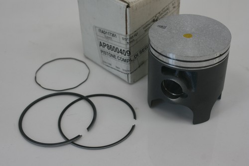 Piston with bands - , +