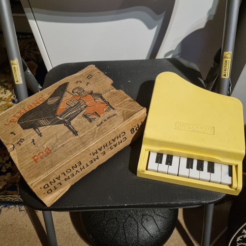Vintage pixiano toy - vintage,