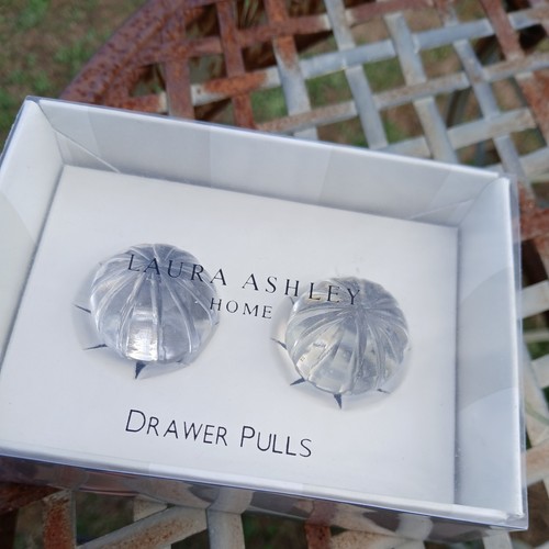 Laura ashley drawer - laura, pulls
