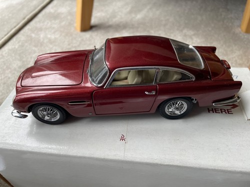 Danbury mint 1964 - mint, aston