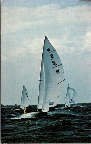 Postcard winnebago sailing - wi,