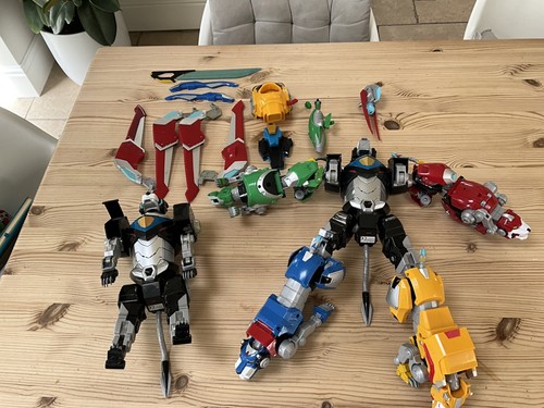 Voltron legendary defender - 16",
