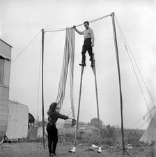 Circus: Barrie Sloan, Billy