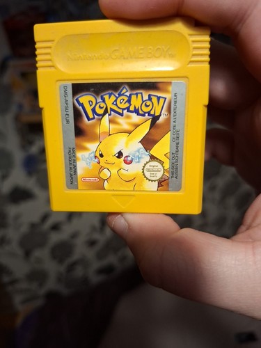 Pokemon yellow gameboy colour - yellow,
