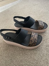 Ladies Brooklyn Low Wedge Crocs Sandals Black/ Leopard Size 5