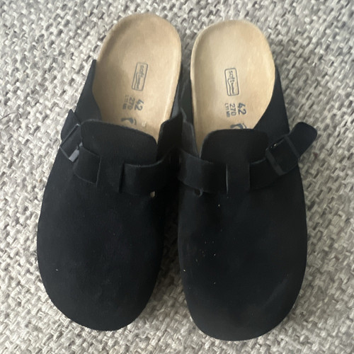 Birkenstock black suede clog - black,