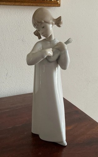 Vintage lladro girl with - lladro,